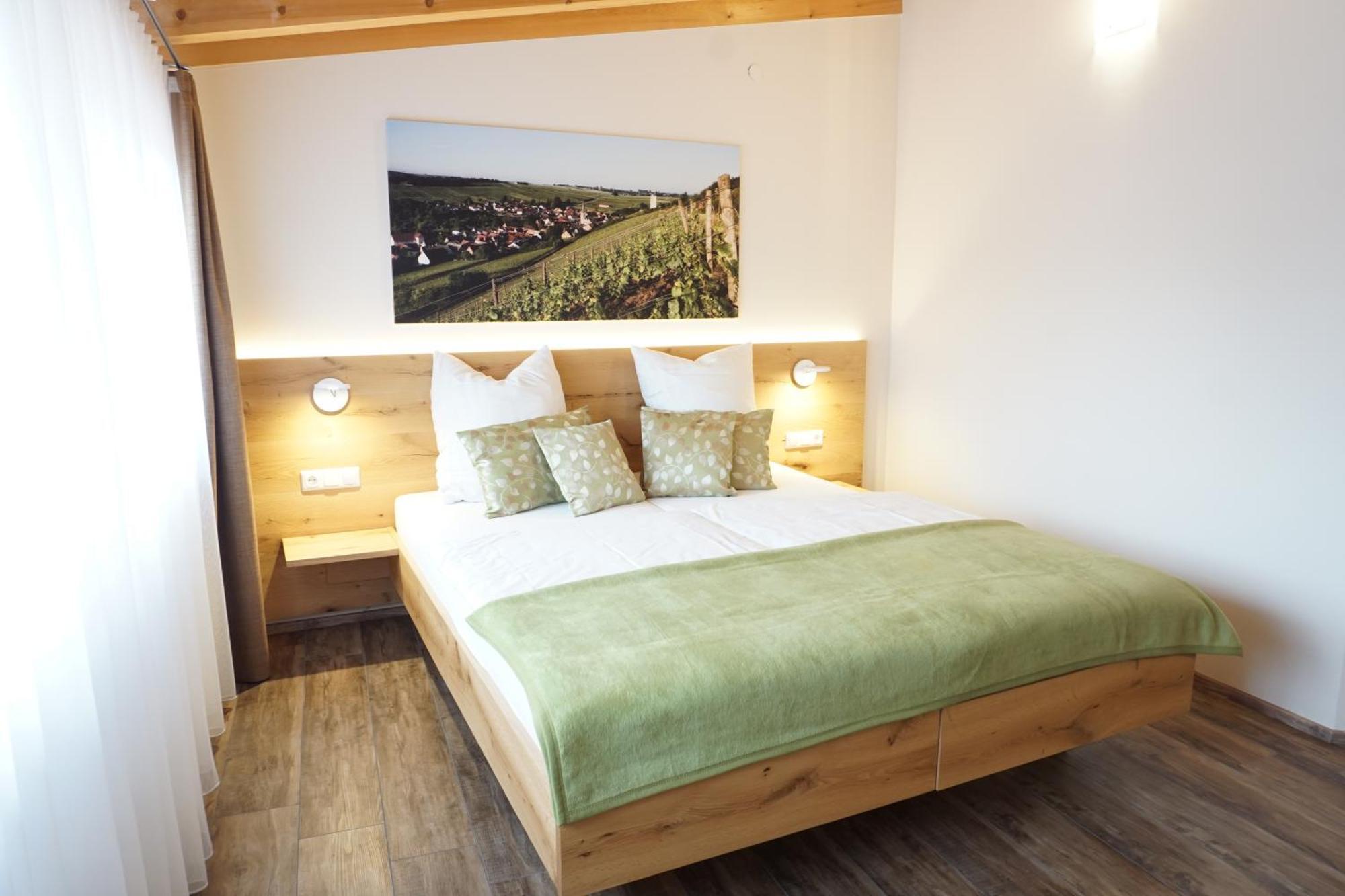 Weingut & Gaestehaus Julianenhof เนียร์ชไตน์ ภายนอก รูปภาพ